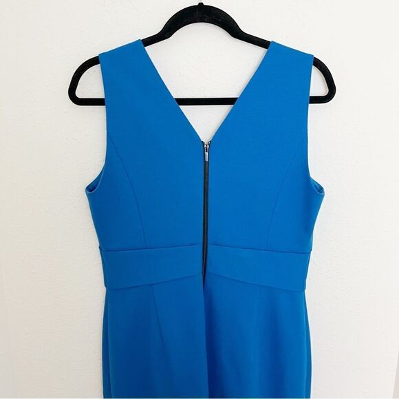 Classiques Entier V-Neck Fitted Sheath, Cocktail Dress - Picture 6 of 9